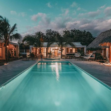El Pez Surf Hotel بوبويو المظهر الخارجي الصورة