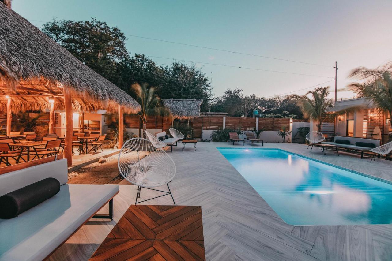 El Pez Surf Hotel بوبويو المظهر الخارجي الصورة