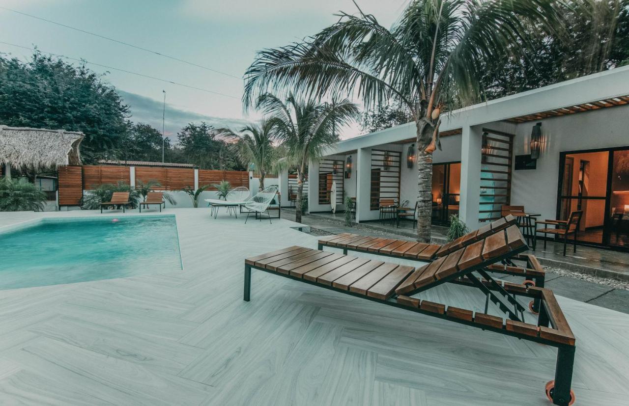 El Pez Surf Hotel بوبويو المظهر الخارجي الصورة