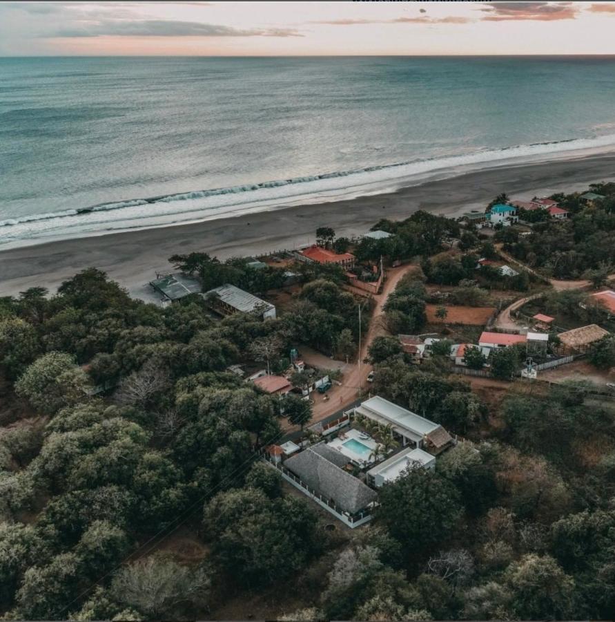El Pez Surf Hotel بوبويو المظهر الخارجي الصورة
