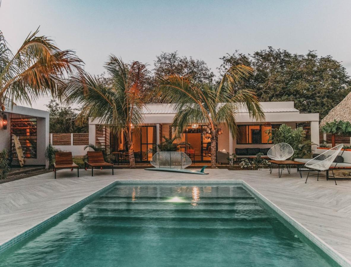 El Pez Surf Hotel بوبويو المظهر الخارجي الصورة